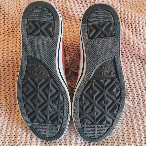 Pink Converse - Picture 3 of 4